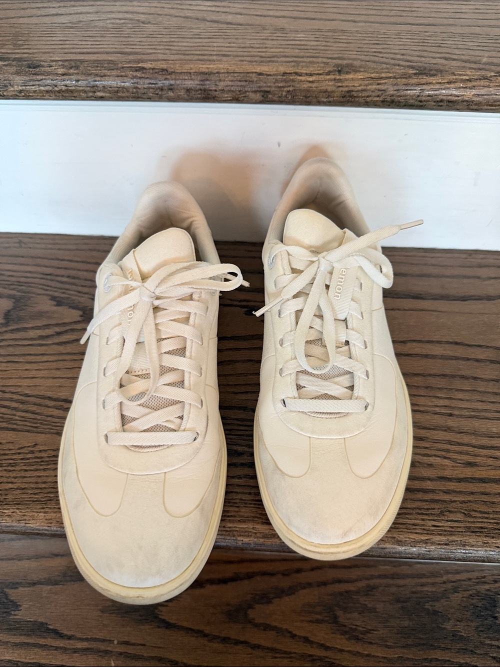 Cream women’s 
Low-Top Sneakers – Minimal Casual Style
